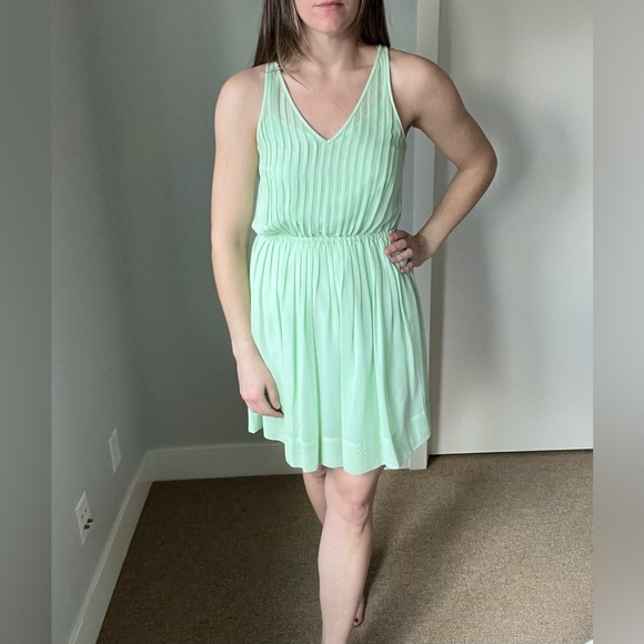 Club Monaco Light Summer Dress - Picture 5 of 6